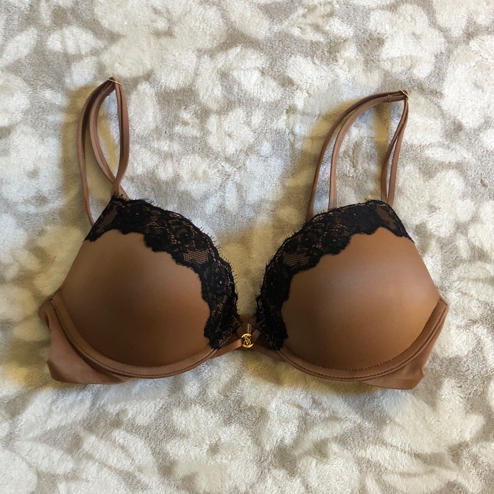 🌟Like New Victoria’s Secret Very Sexy Push-Up Bra 32C